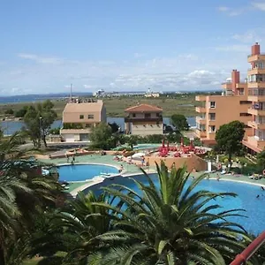 https://apartamentos-isla-de-rosas-roses.topcostabravahotels.com